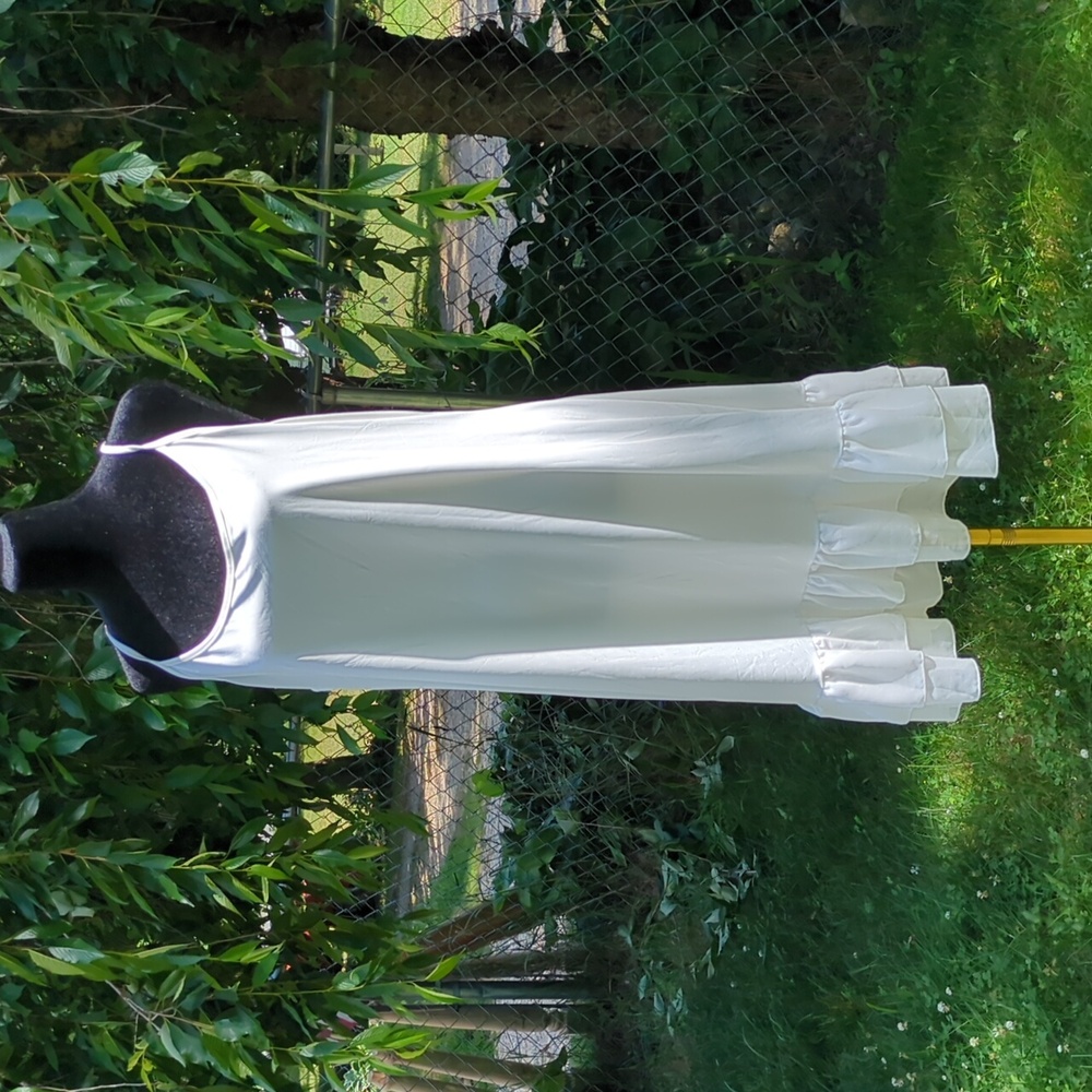 Women's lengthening slip